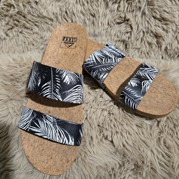 Reef Shoes - Reef Vegan Black and White Slider Sandals Tropical Print